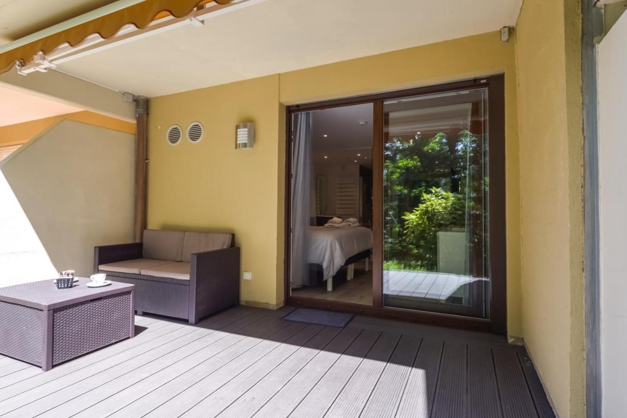 Wellholidays 19 - Studio Balneo Et Terrasse Piscine Boersch Bagian luar foto